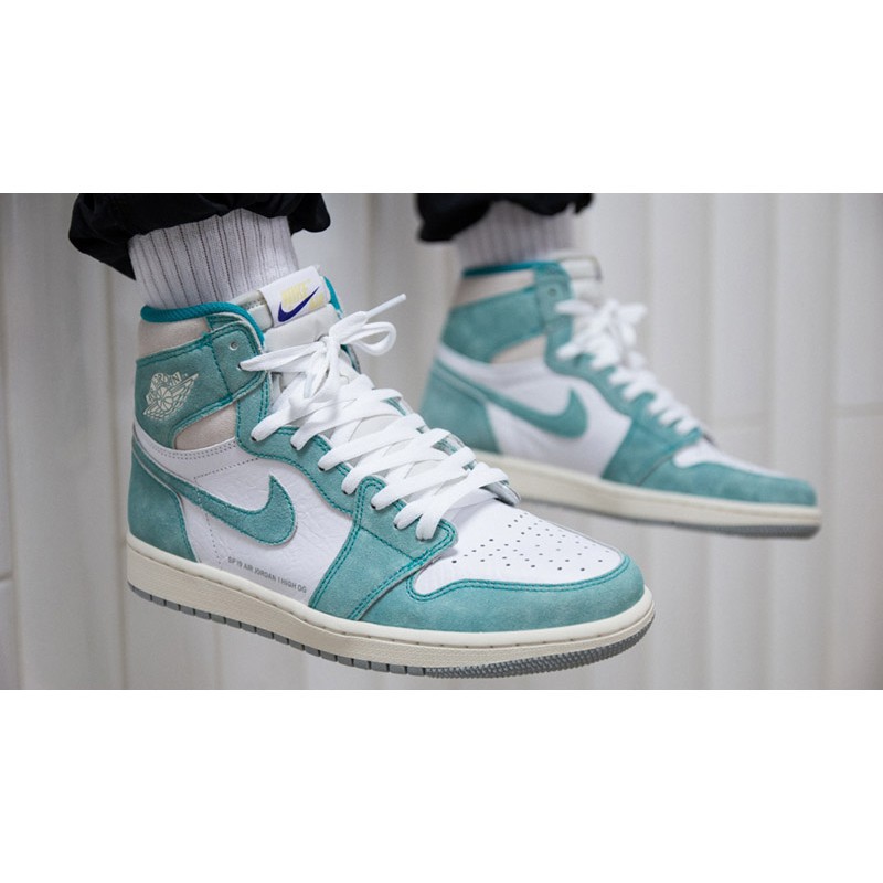 tiffany aj1