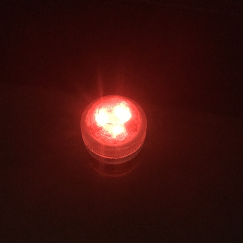LED水族箱造景燈--電池-水底燈-防水-RGB紅-藍-綠自動變色 氣氛燈 。小尺寸-遙控型