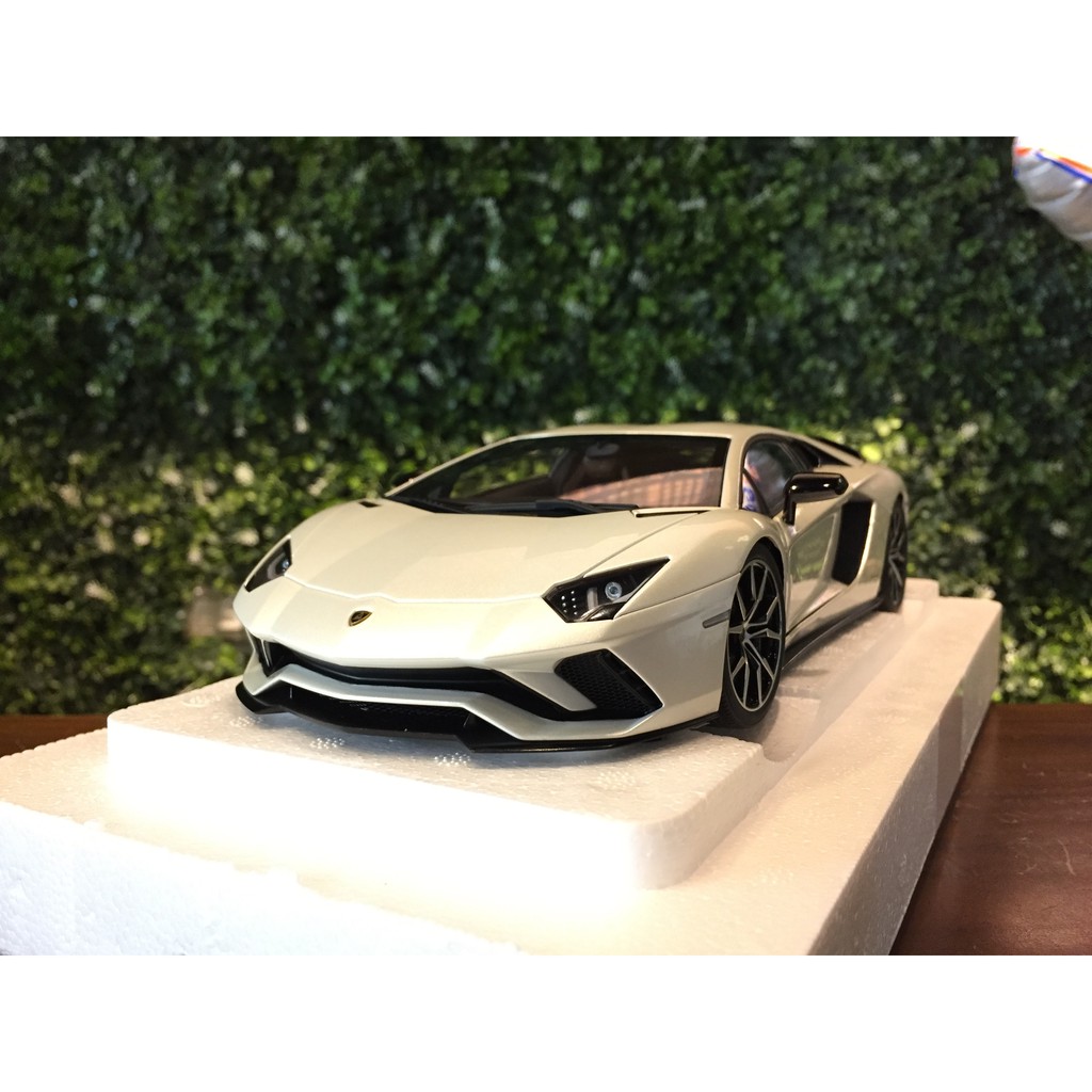 1/18 AUTOart Lamborghini Aventador S Pearl White 79131【MGM】