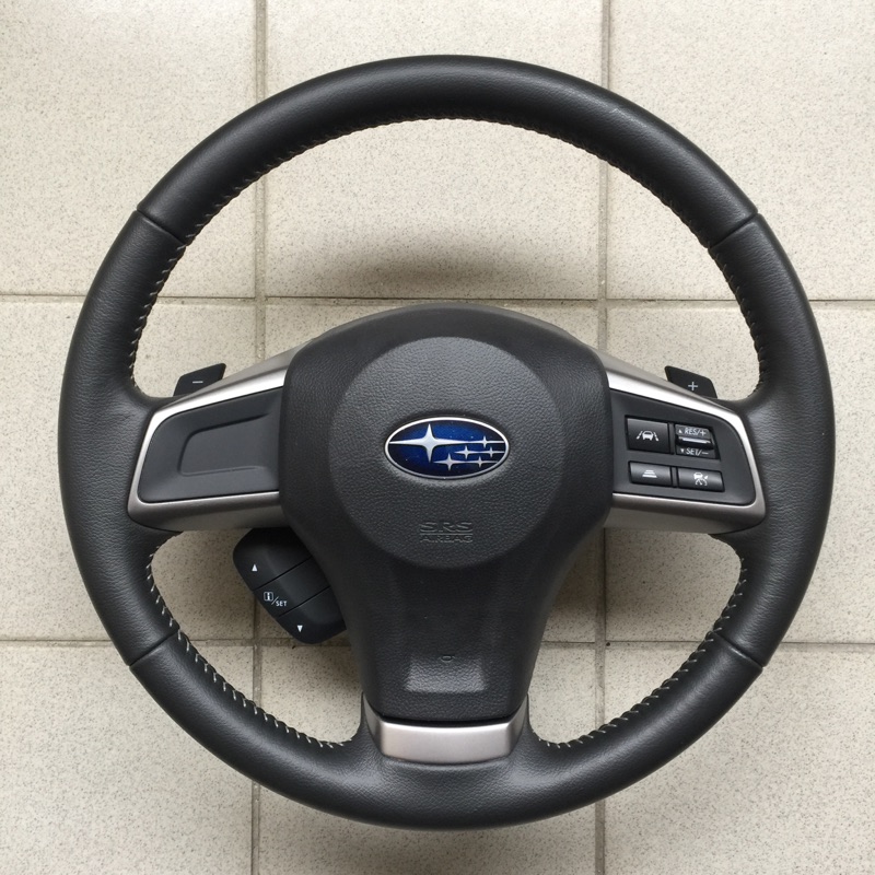 Subaru impreza 方向盤 含 換檔播片 、 氣囊蓋