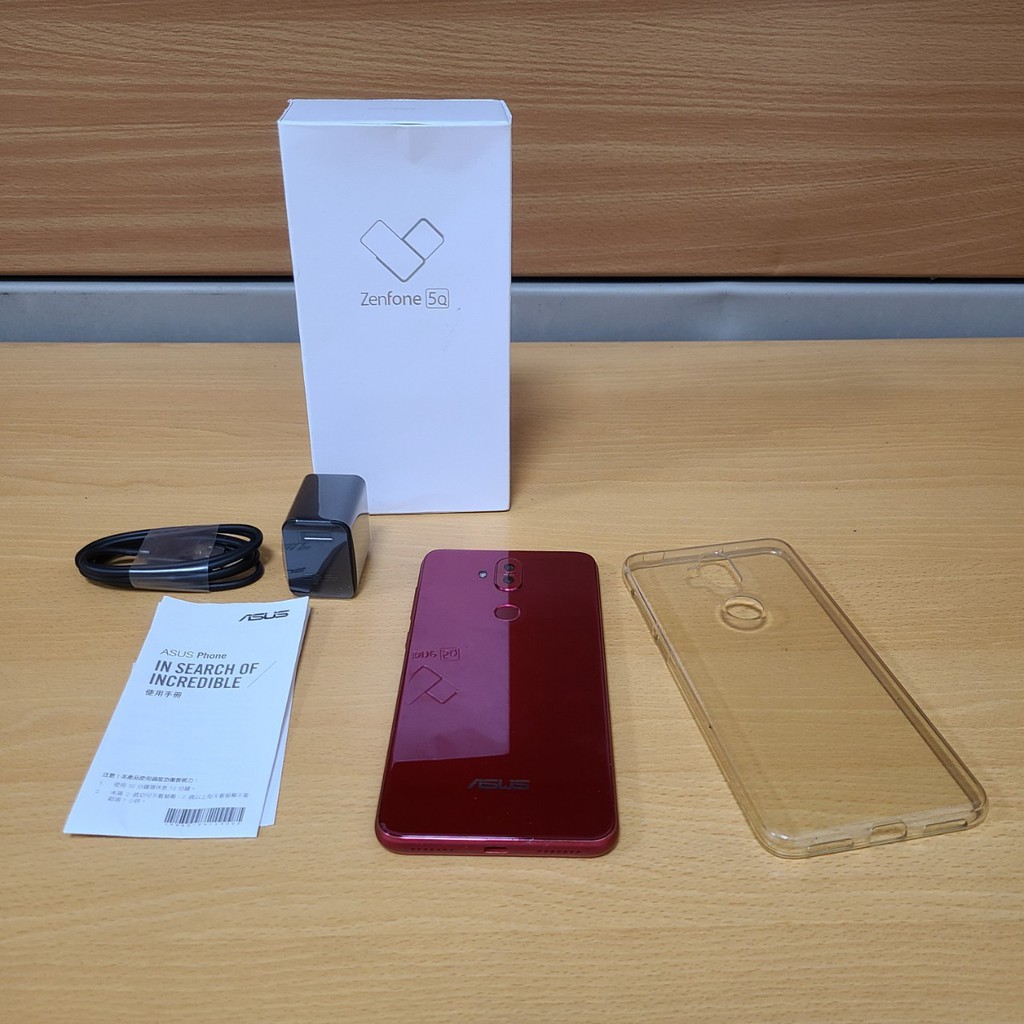 【Bin_Home】華碩 ASUS Zenfone 5Q 紅色、4G/64G、前後四鏡頭廣角手機