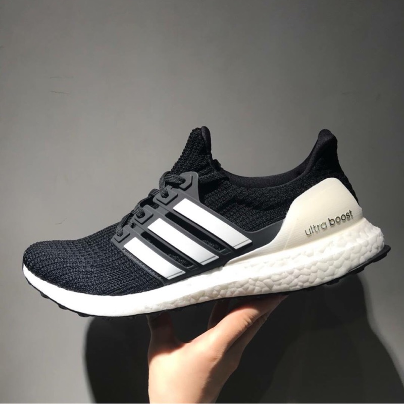 小蘑菇日本走跳～購』現貨adidas UltraBoost 4.0 Show Your Stripes AQ0062 | 蝦皮購物