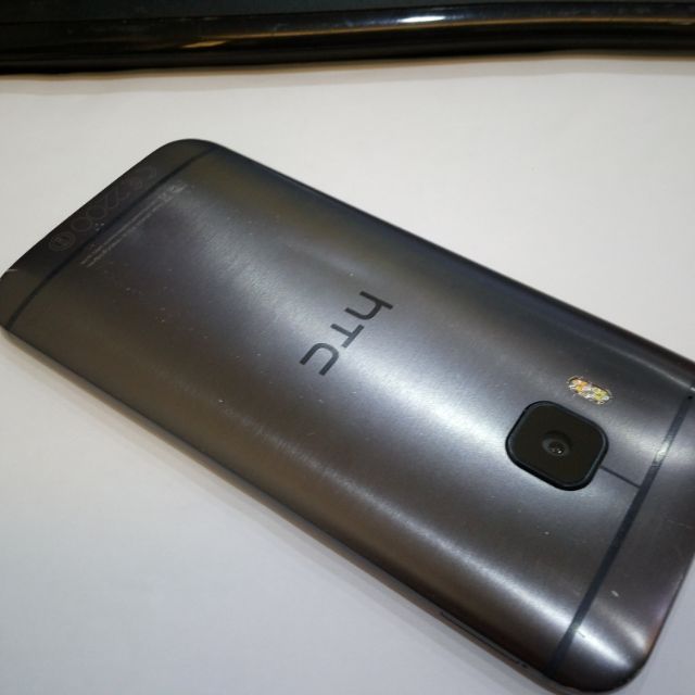 HTC ONE M9 高通八核心 64G 黑 5500元