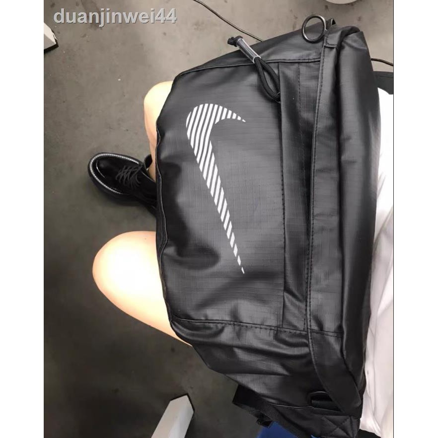 nike nk tech hip pack