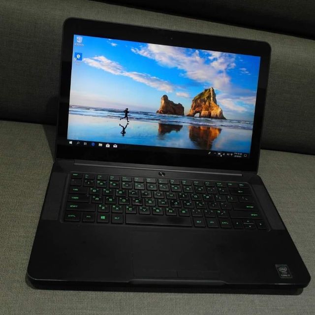 出售 雷蛇razer Blade 電競筆電 蝦皮購物