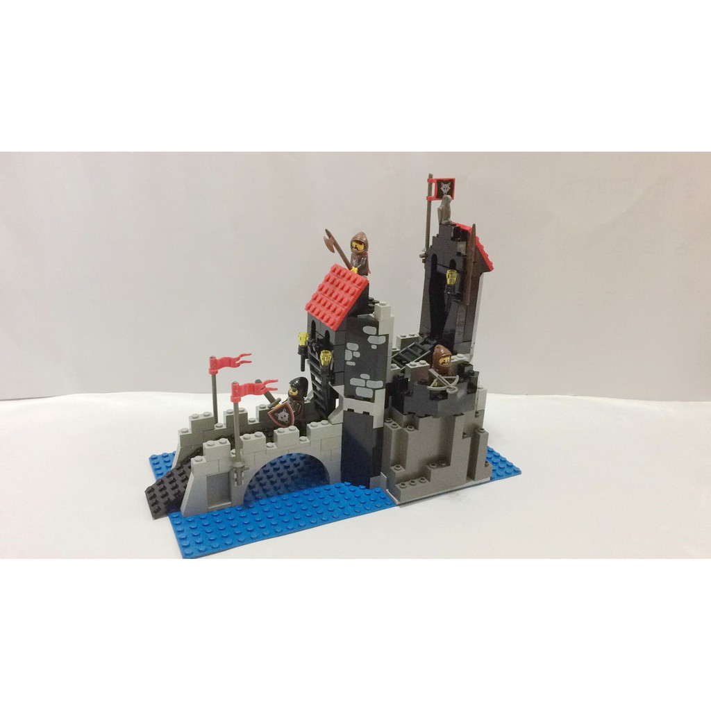樂高人偶王 LEGO 絕版-狼族城堡#6075 盒組
