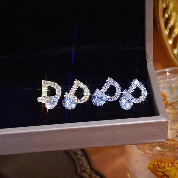【NiNi Me】韓系耳環 微鑲鋯石字母D 氣質時尚輕奢925銀針耳環 耳環 N0607