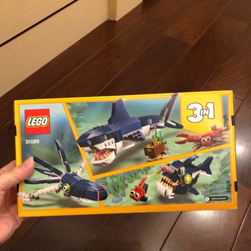 LEGO 樂高 31088 鯊魚 深海生物 螃蟹 燈籠魚 creator 3in1 全新 現貨