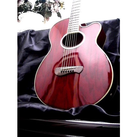 日本YAMAHA 中古鋼琴批發倉庫 EQ木吉他 (紅) 市價9600 網拍3800