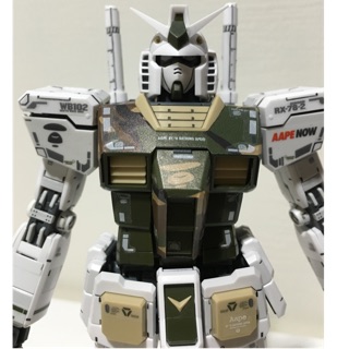 {鋼彈的屋-模型工作室} 萬代 MG 1/100 初鋼 APE 聯名款 限定 完成品 （實品如圖）鋼彈 模型 代工