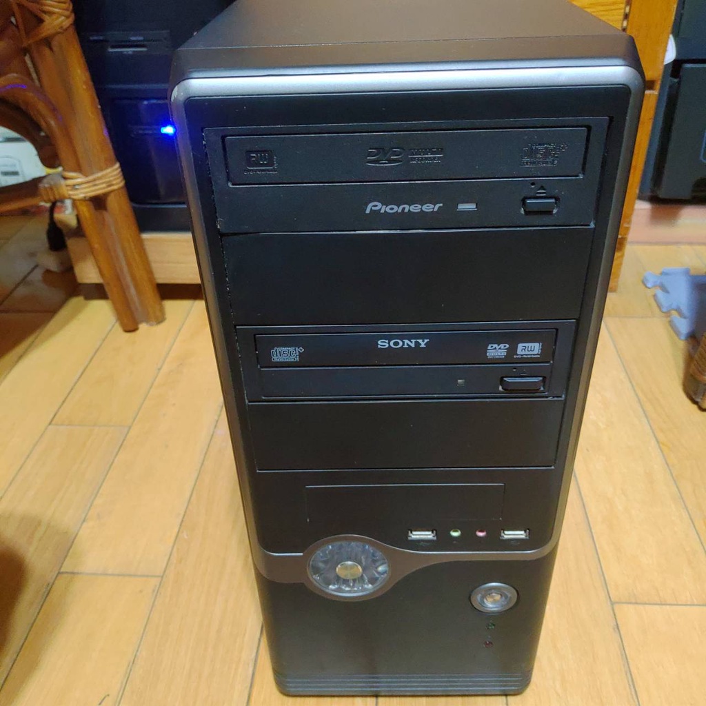 四核心 AMD X4 620