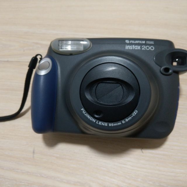 Fujifilm instax 200