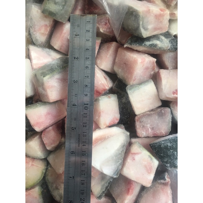 海鱻莊 日本青甘魚頭切丁 日本鰤魚頭 一公斤 滿00免運 日本鰤魚 青甘魚 青甘 魚頭 紅燒 煮湯