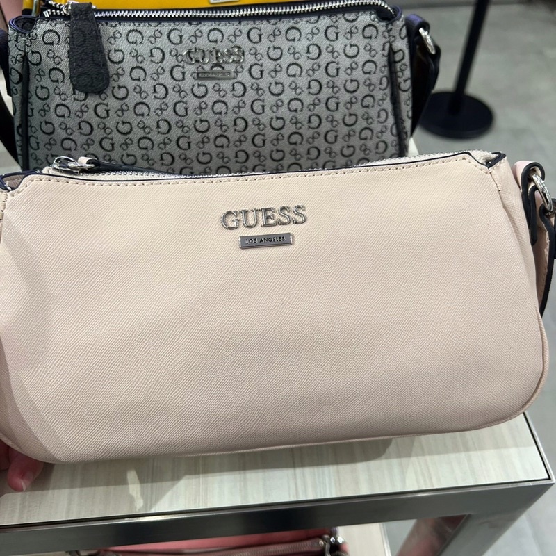 GUESS 女用肩背包