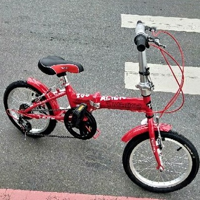 適合7歲以上的小朋友短版16吋兒童折疊腳踏車、兒童16吋摺疊腳踏車 定位6段定位變速器 摺疊踏板 快拆調節高度