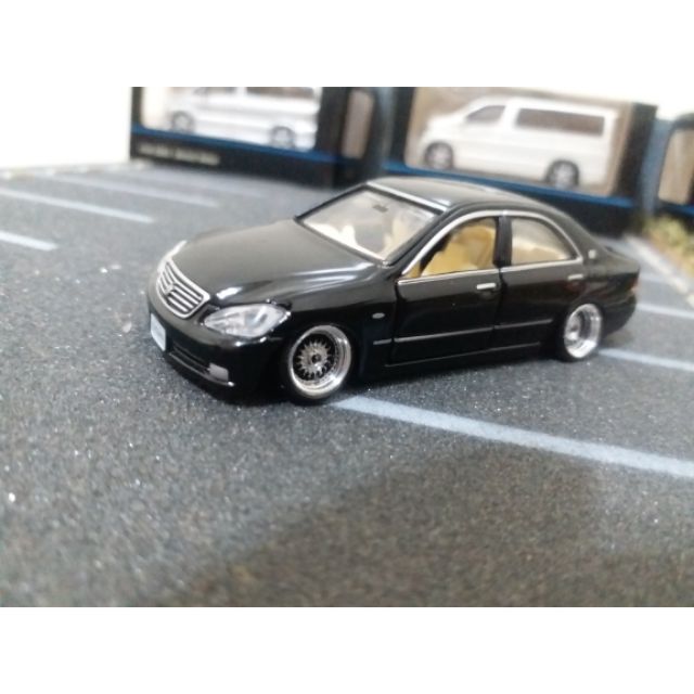 1/64 TOMICA TOYOTA CROWN 二改