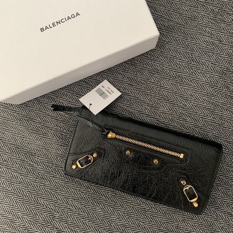 balenciaga wallet on chain