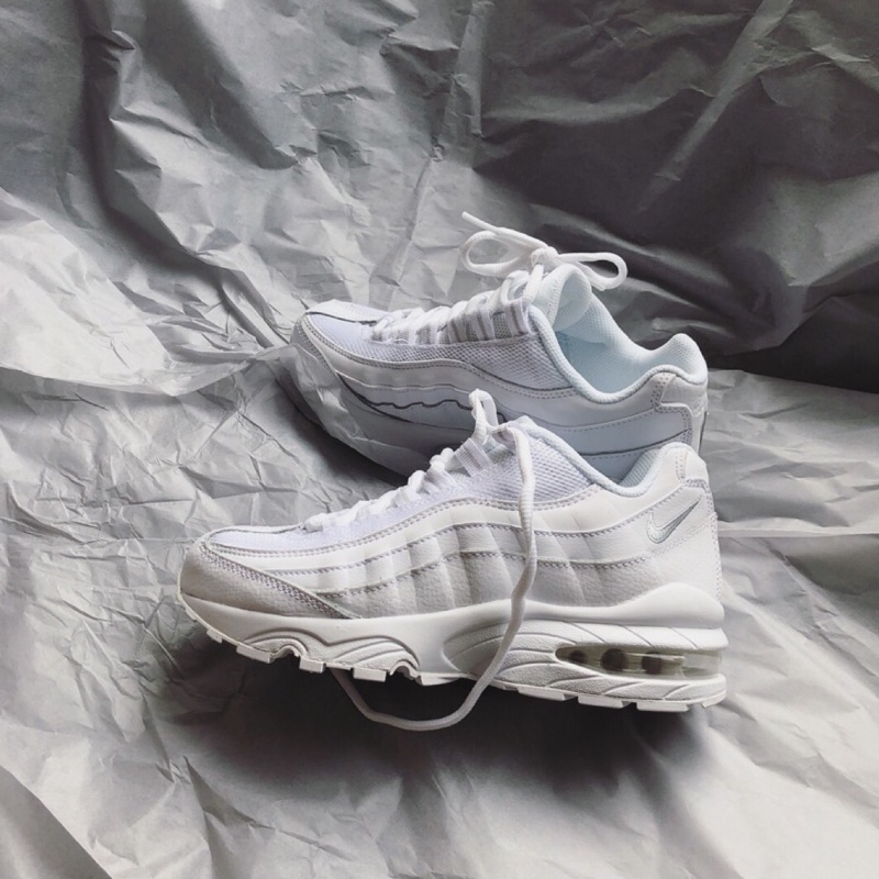 95 air max all white