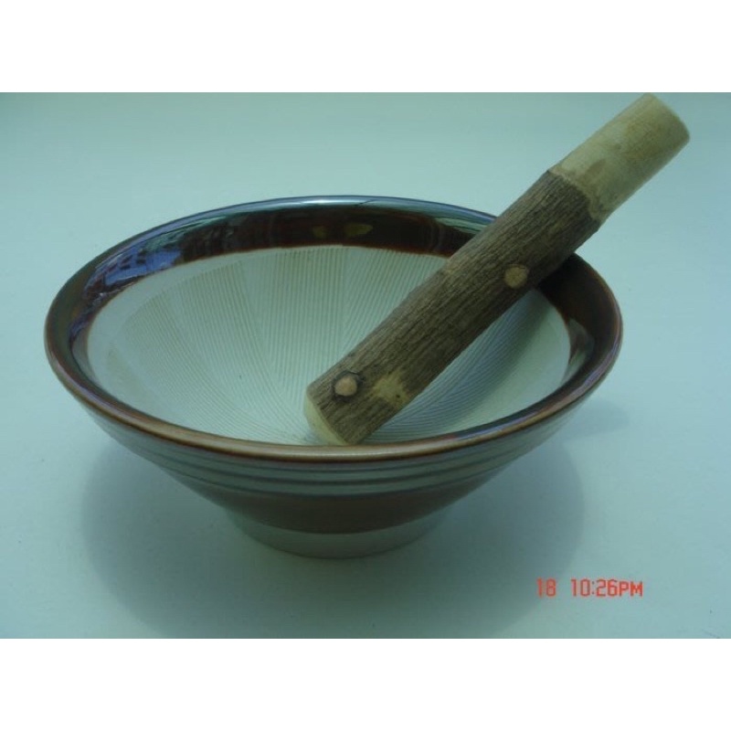 鍋碗瓢盆餐具日本進口4號磨缽(可磨山藥.芝麻.擂茶.磨粉磨泥)---附木棒