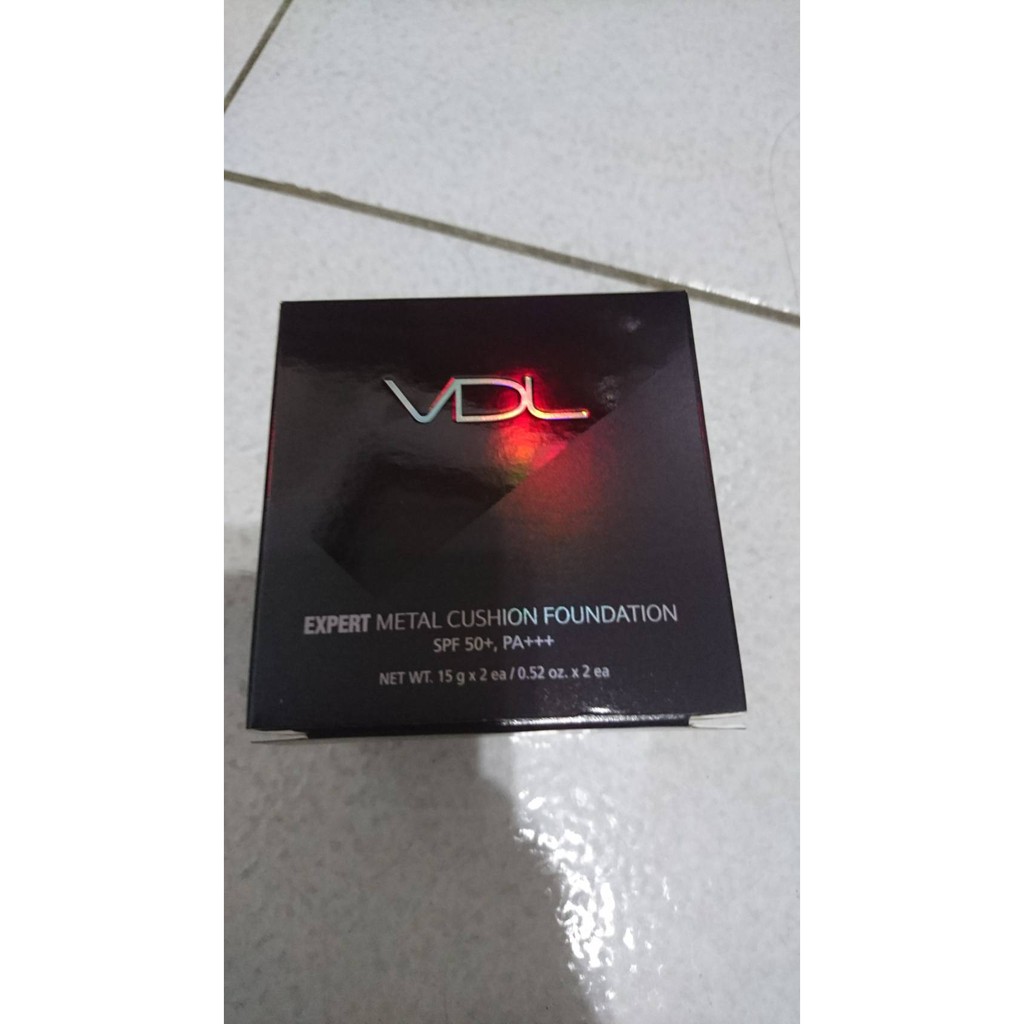 VDL EXPERT 金屬氣墊粉底液 黑盒 A201一盒兩蕊