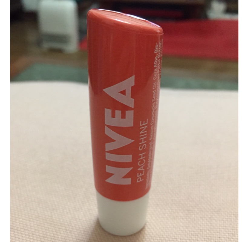 🇩🇪 NIVEA 妮維雅果漾潤彩蜜唇膏 護唇膏 - 水蜜桃閃閃 4.8G