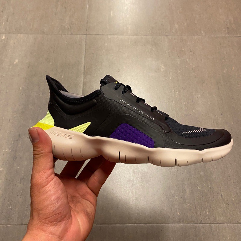 nike free rn shield black