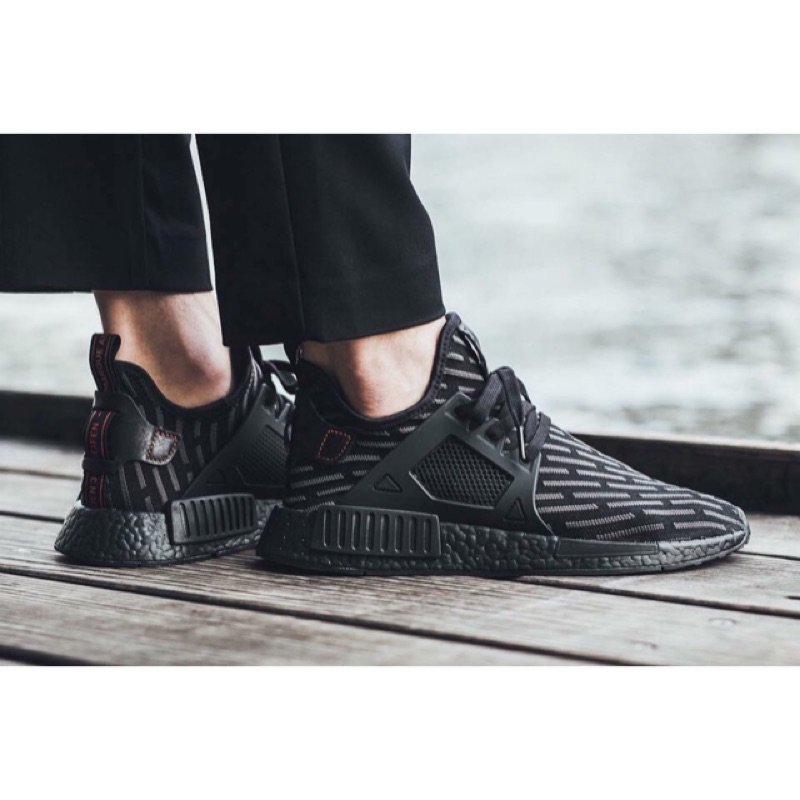 Adidas nmd xr1 triple black