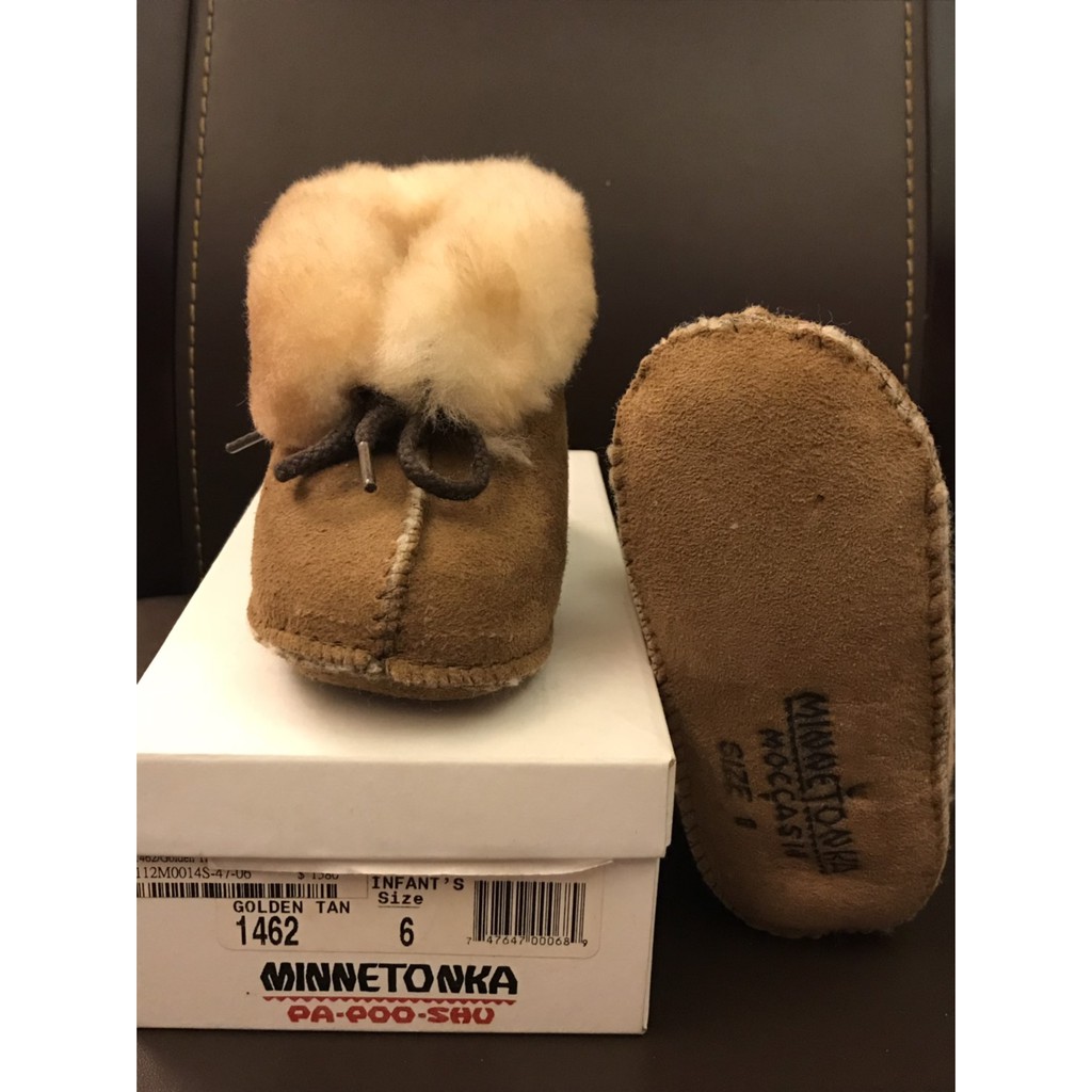 全新童鞋 minnetonka 毛毛室內靴 15cm 童鞋