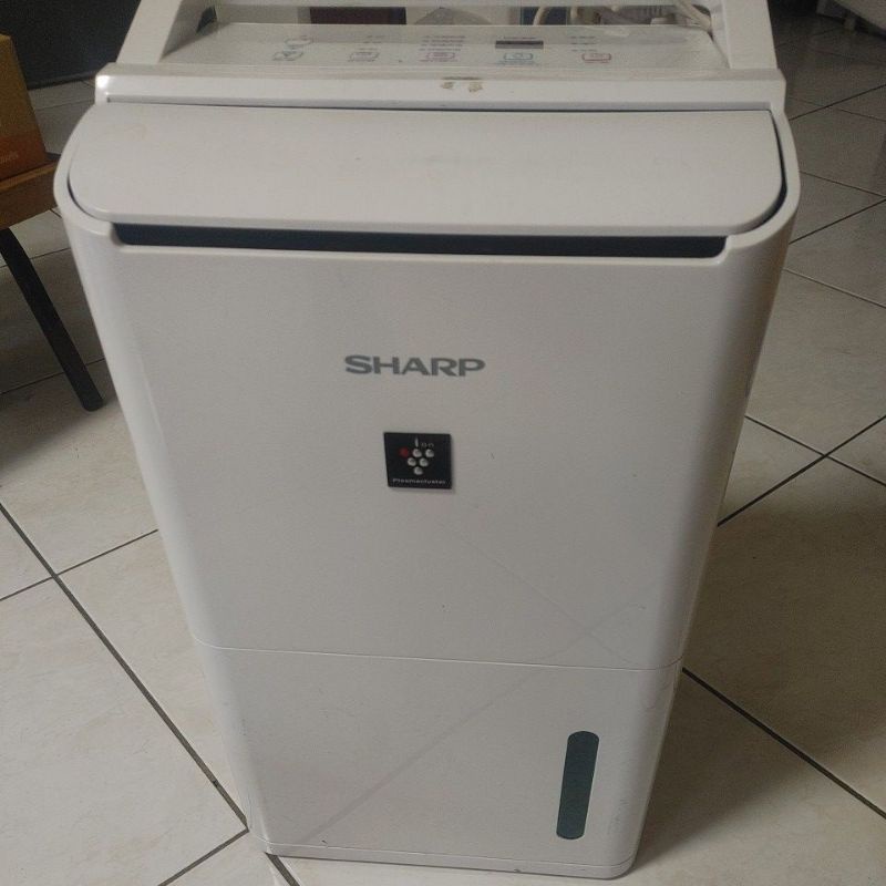 夏普 除菌離子空氣清淨除濕機8公升二手保固 三個月(出售本機零件維修清洗請詢問）