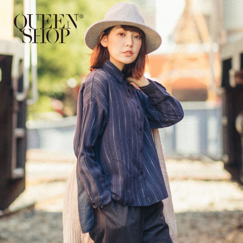 QUEENSHOP【01130034】直條紋後交叉拼接前短後長襯衫 S/M＊預購＊