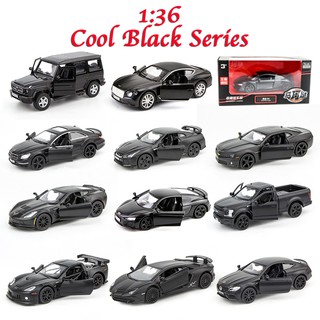 Rmz 城市壓鑄金屬汽車模型 1:36 玩具車造型酷黑系列啞光黑色授權 Supercar 合金壓鑄模型玩具車迴力車門可打