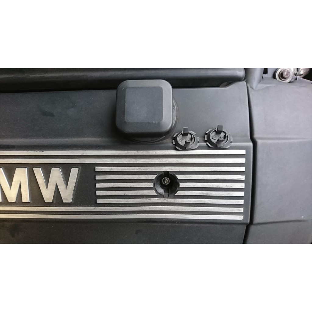 寶馬5 BMW E39 520i 5系列 引擎飾板 螺絲孔蓋 扣子