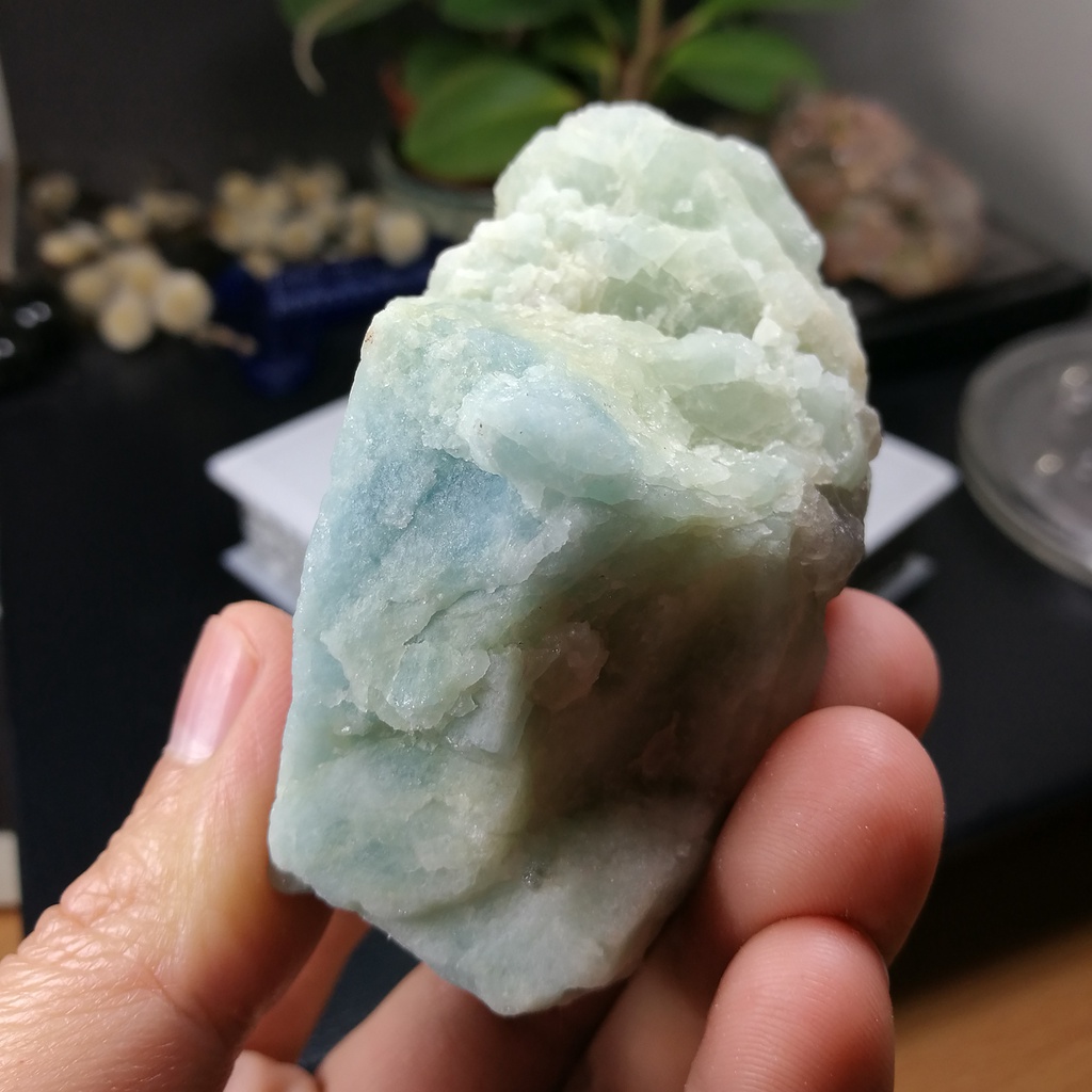 {石場}yb20約重142.3g-海水藍寶 原礦 Aquamarine 海藍寶 晶礦 共生雲母 原石