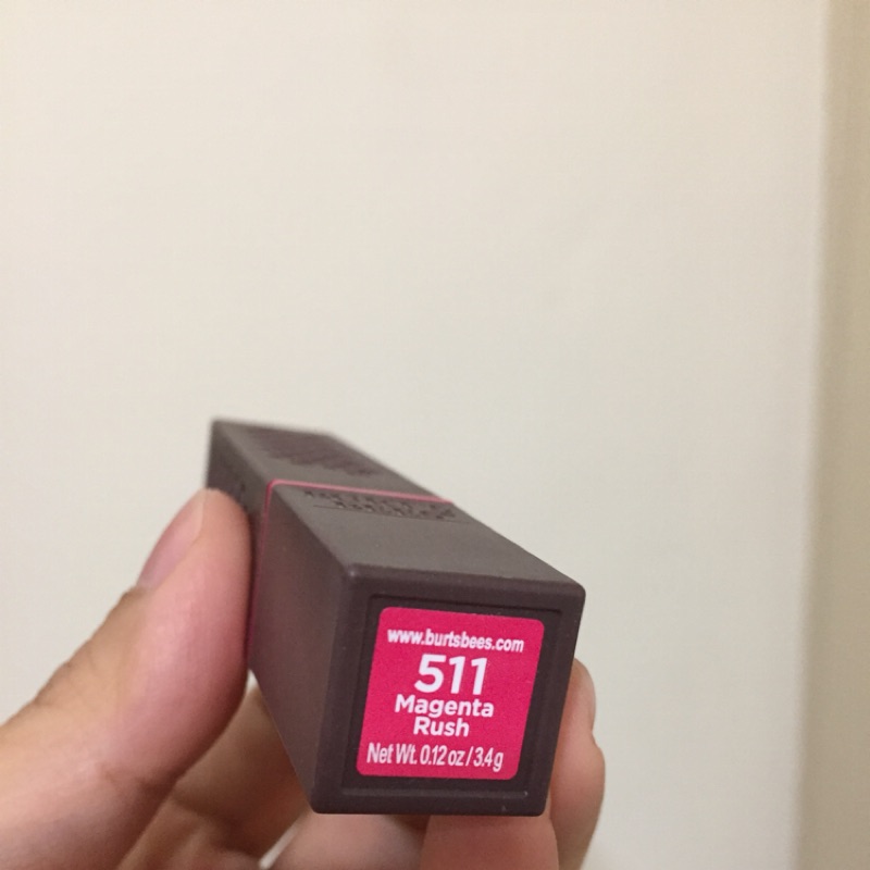 burt's bees 摩登好漾彩唇膏,色號511