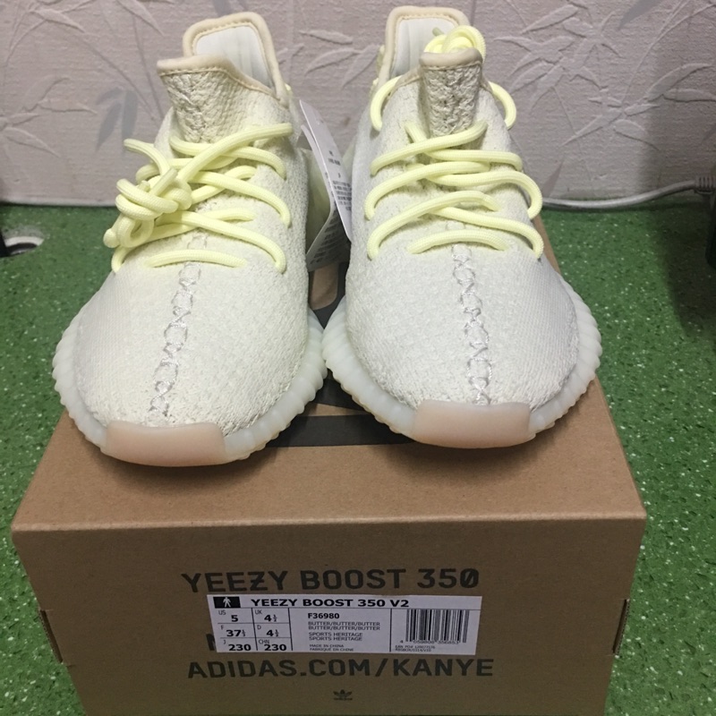 adidas yeezy boost 350 v2 奶油黃全新（US5=23cm) 女鞋台灣公司貨附發票