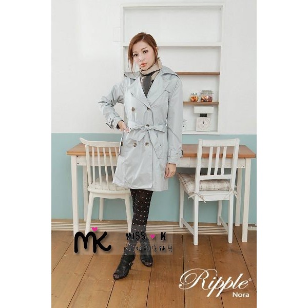[MISS K] 日本熱賣 雙排扣修身時尚經典風衣雨衣 防水/透氣機能性 帽可拆 淺藍