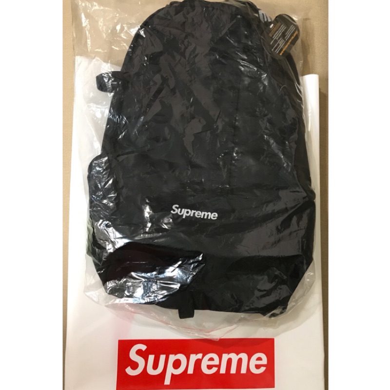 Supreme黑色後背包