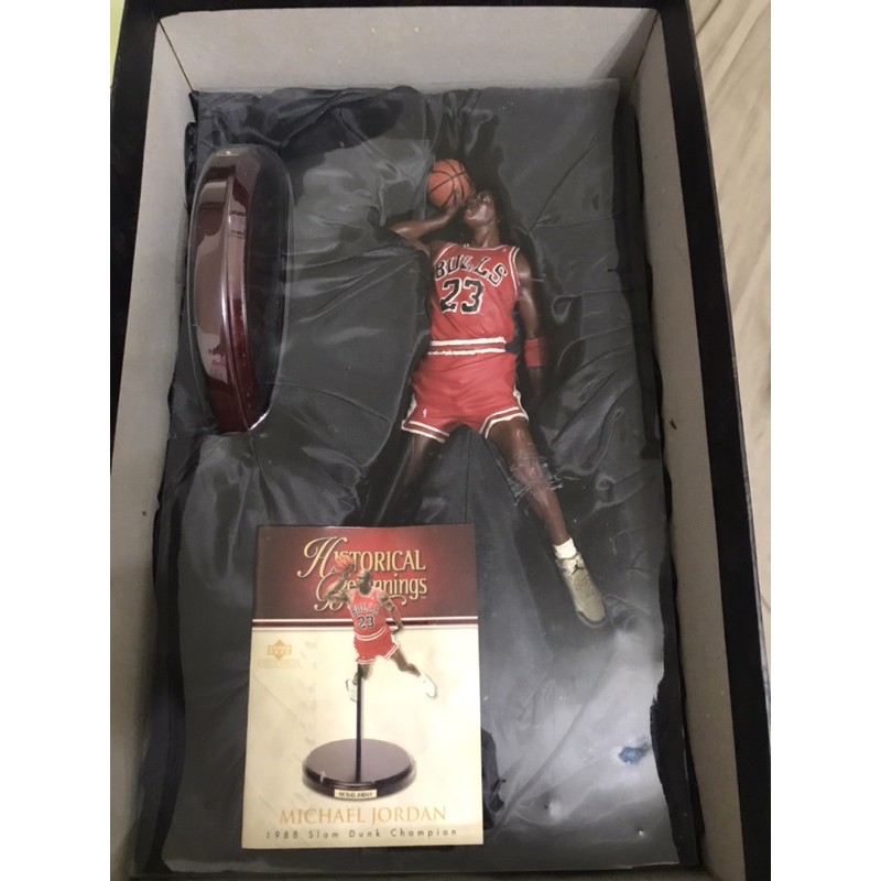 Michael Jordan 1988 NBA Slam Dunk Champion 1988 冠軍大賽雕像（非塑膠）