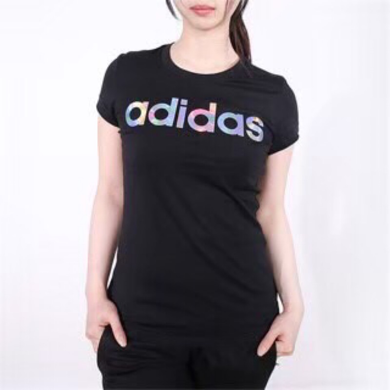 Adidas 愛迪達 雷射反光logo T恤 運動上衣 休閒上衣 短袖T恤 棉T 彈性T（M)~原價1090元