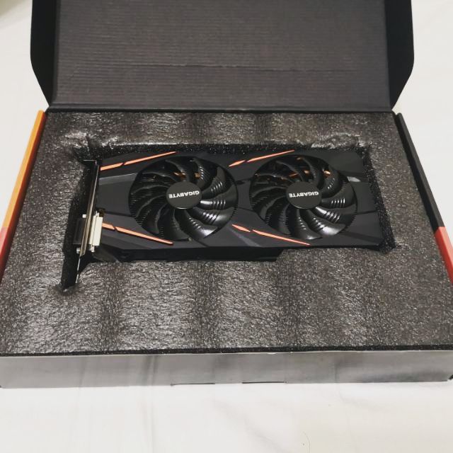 技嘉 gigabyte rx570 gaming 4g 自用極新