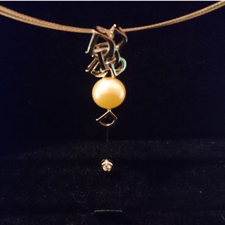 D&D JEWELRY 渴望 珍珠 項鍊 (日本 淡橘色 天然 養珍珠 ,D字 LOGO (18K白金)