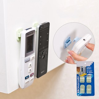 💕臺灣現貨💕2組入 外銷日本 遙控器收納架 遙控器掛鉤 黏貼式掛鉤 兩件組 壁掛勾 居家收納小物 掛鉤 免釘 收納掛勾