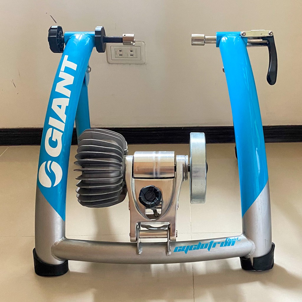 giant cyclotron fluid trainer review