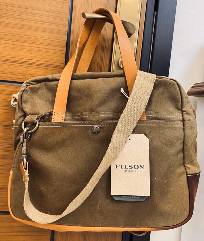 【阿波精選】美國百年品牌 Filson 70409 Travel Bag 側背包 公事包 電現貨 Made in USA