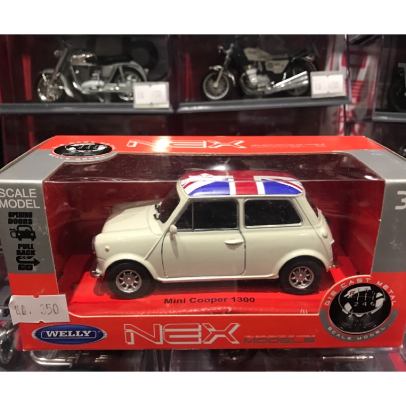 Welly 1:32 Mini Austin 迴力車