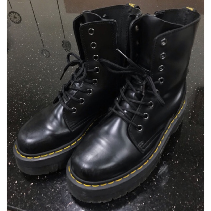 Dr. martens 馬丁八孔厚底UK5 （降價） | 蝦皮購物