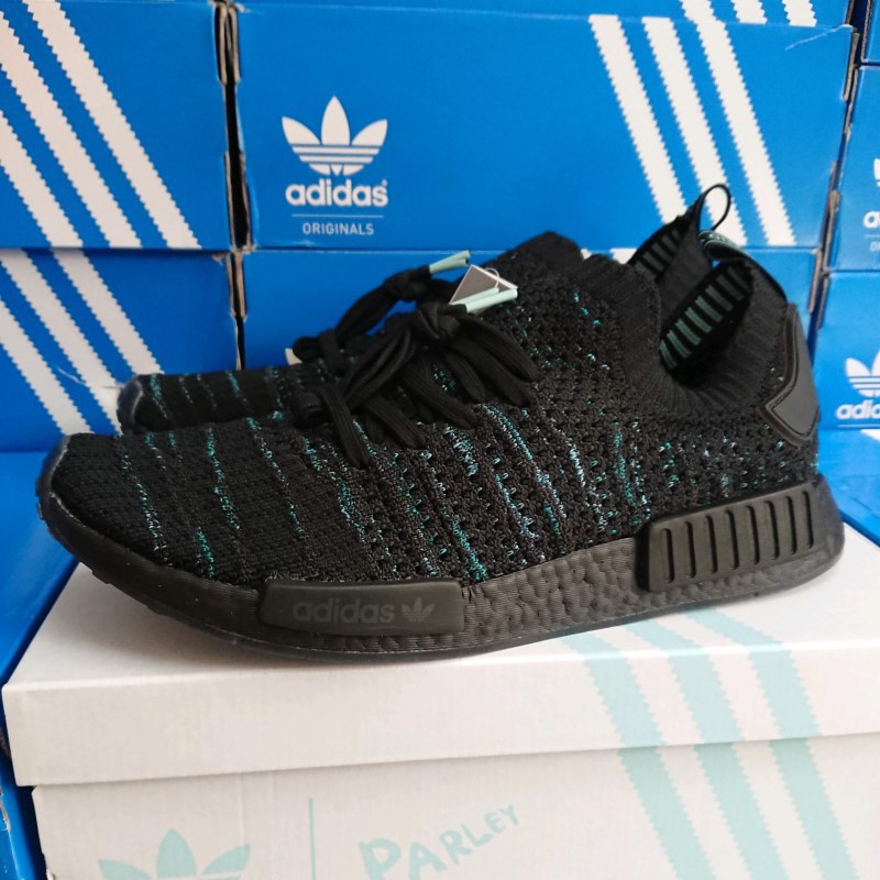 Nmd R1 Stlt 2022年1月|