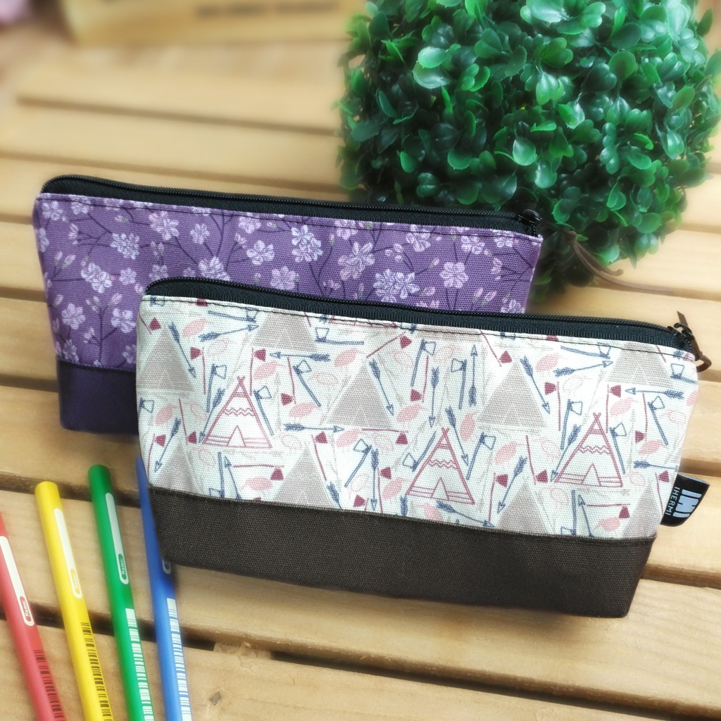 《現貨》文創帆布筆袋 鉛筆袋 鉛筆盒 大容量筆袋 IHERMI 台灣製 筆袋 化妝包 帆布 文具 創意