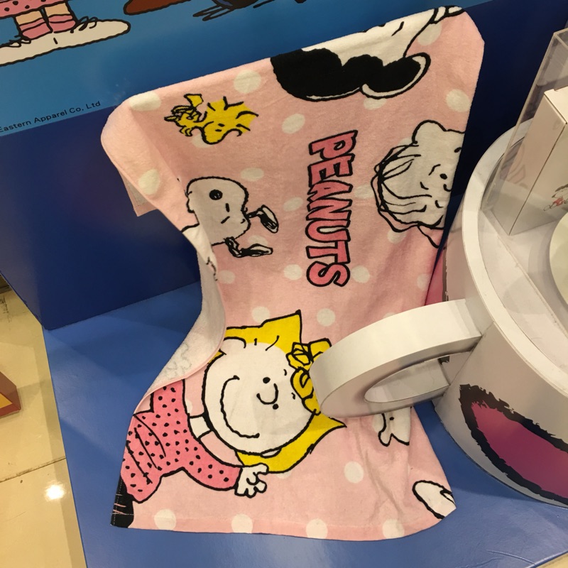 全新2018年SOGO週年慶來店禮 Snoopy歡聚粉漾浴巾 史努比