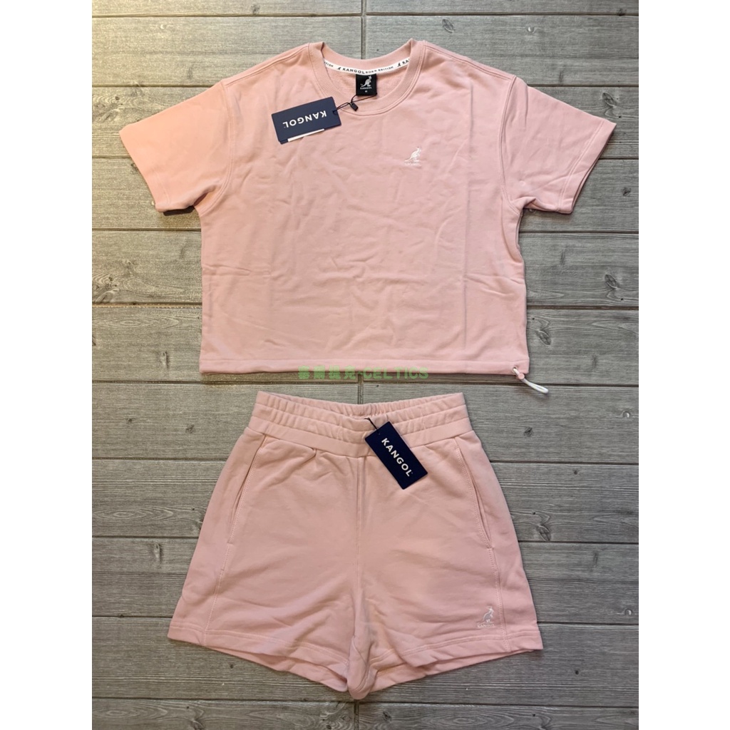 塞爾提克~KANGOL 英國袋鼠 女生 棉質 毛巾布 短版 短袖 T恤 短褲 棉褲 運動休閒 居家 套裝-粉紅色